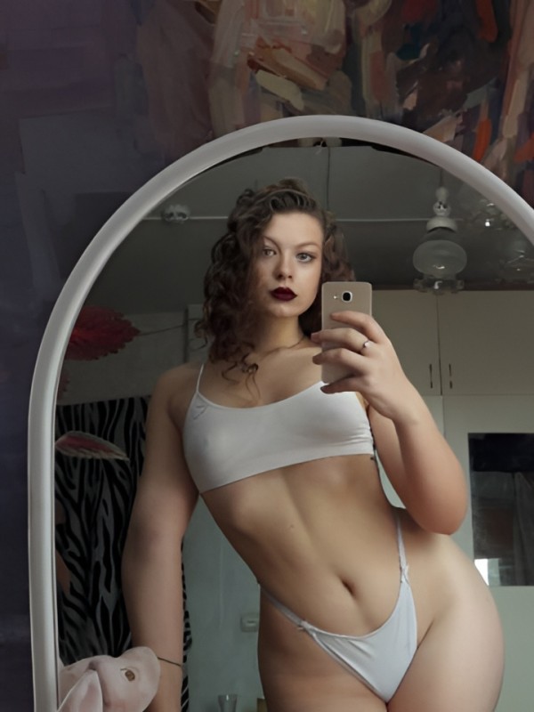 Снежана привлекательная девушка из Кисловодска цена от 10000 руб