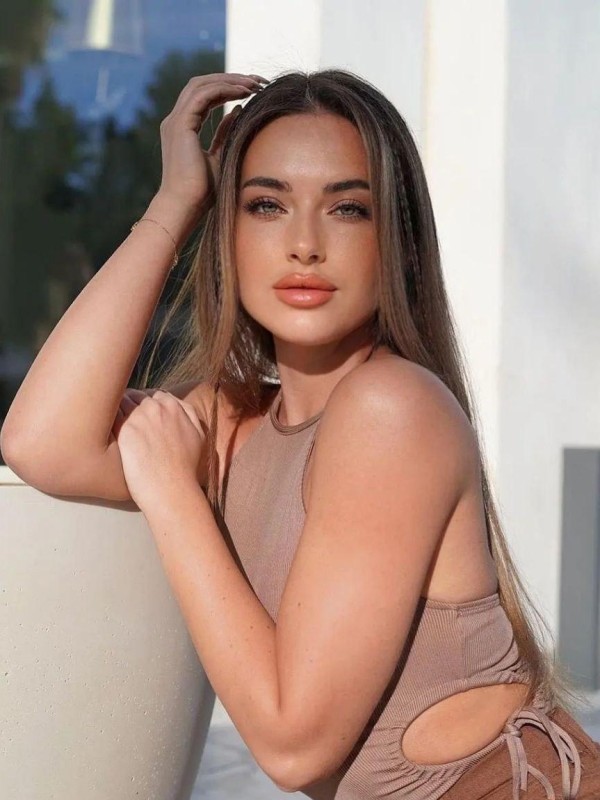 Алла привлекательная девушка из Кисловодска цена от 4000 руб