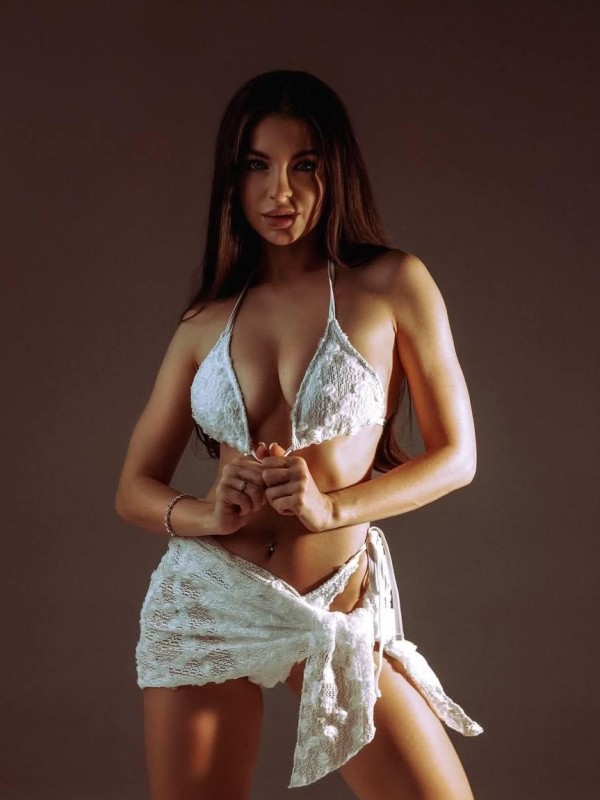 Лолочка привлекательная девушка из Кисловодска цена от 7000 руб